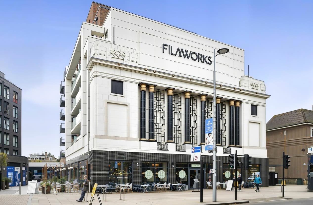 英国伦敦 Ealing Broadway Filmworks 公寓|伊丽莎白线学区现房|£800,000 起