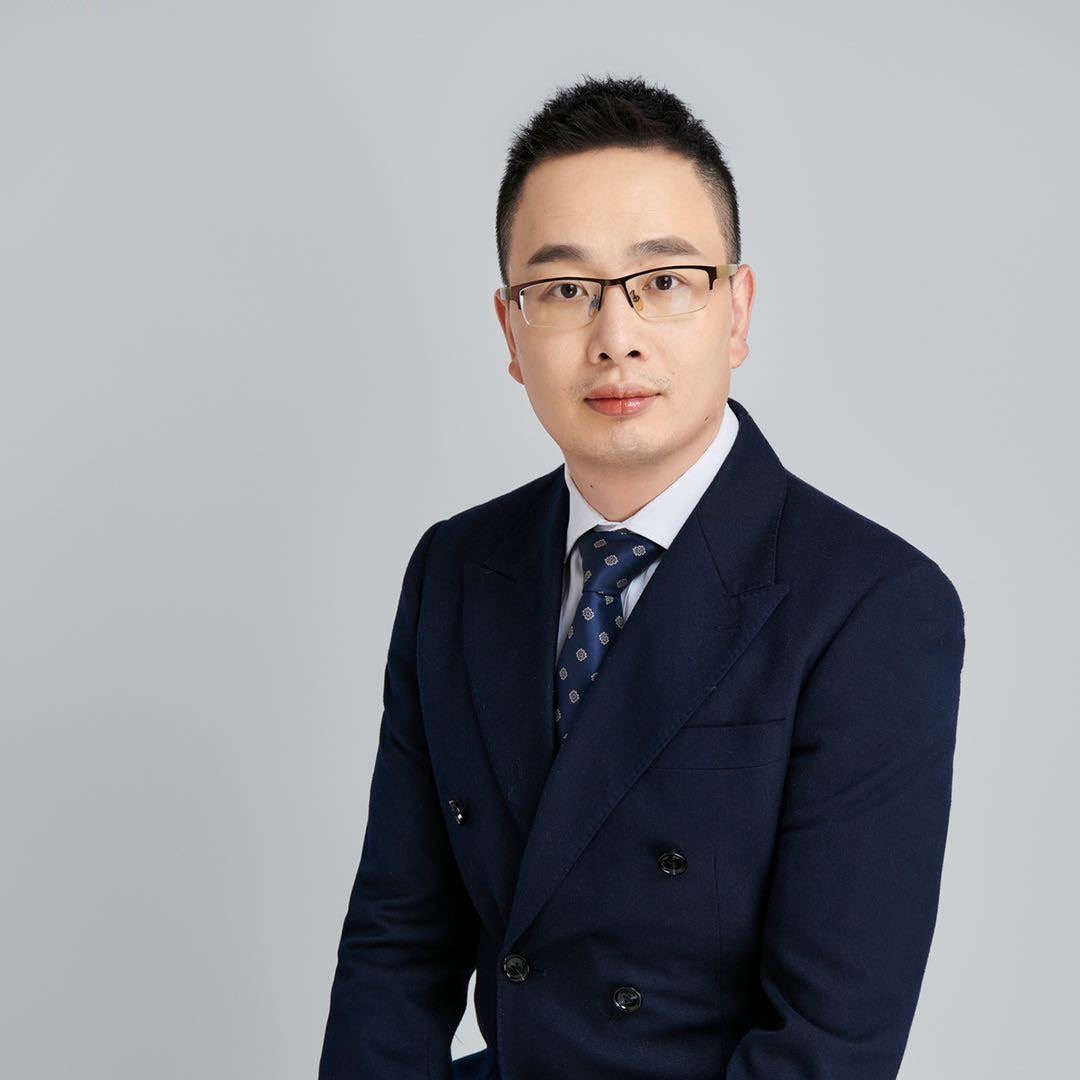 俞何斌