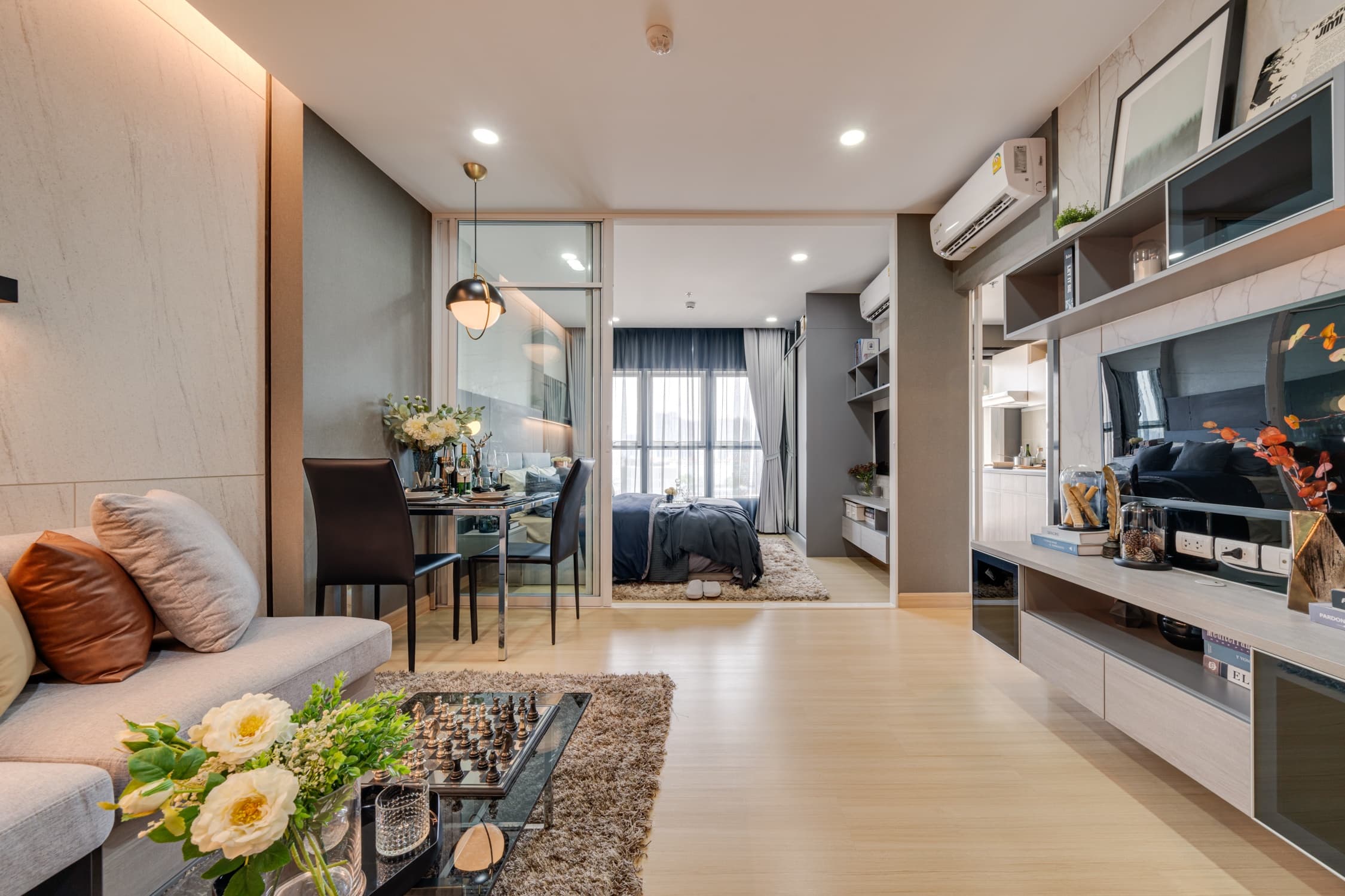 Supalai Ivy MRT Station Luxury Apartment (Ramkhamhaeng, Assumption University Apartment)