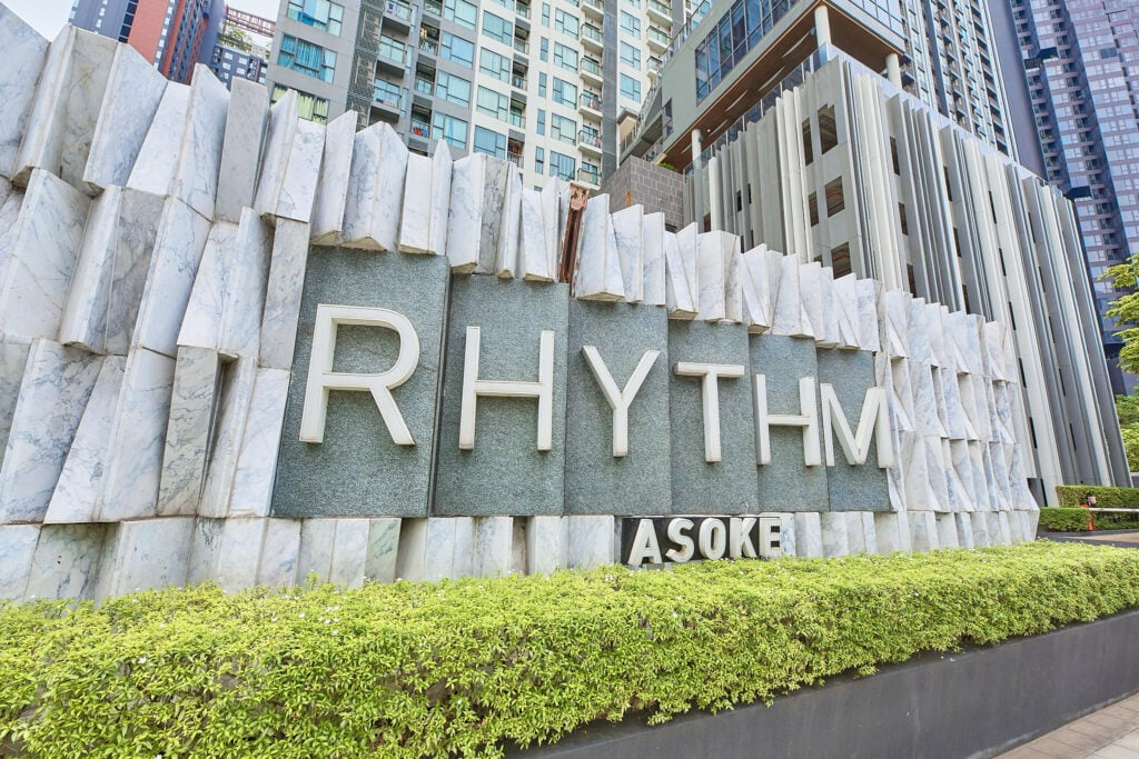 【曼谷CBD捡漏】Rhythm 阿索克1期M02365丨100万抢2卧地铁房,租金回报5.3%!低于市场价!