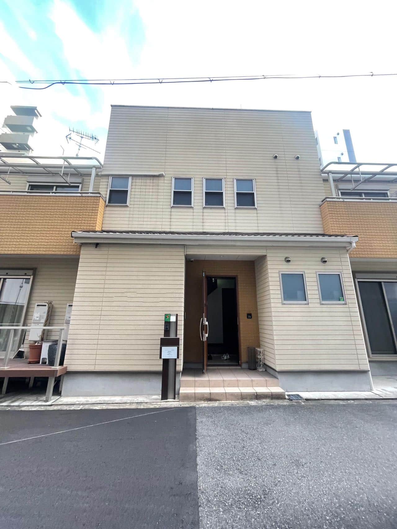 日本桥户建民宿🉑售：1.2亿日元（约555万rmb）